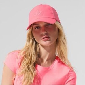 NWT Alo Yoga Performance Off-Duty Cap Limited Neon Bubblegum Authentic